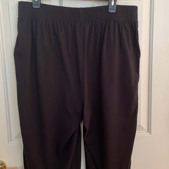 BLACK WIDE LEG CAPRI - Picture 4 of 6